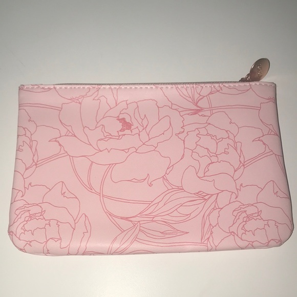 THIS WORKS LOTION, MAUI RAW OIL, PATCHOLOGY MASKS - Picture 10 of 10